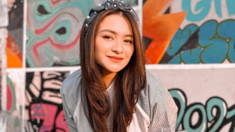 Kenakan Baju Nerawang Sambil Joget TikTok, Bagian Tersembunyi Milik Nathalie Holscher jadi Sorotan: Salpok Tato nya