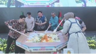 Intip Keseruan Membuat Kimchi Bersama di Korea Kimchi Festival 2023