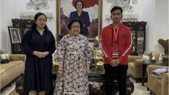 Heboh! Beredar Pesan Soal Gibran Batal Jadi Cawapres Prabowo dan Tetap di PDIP, Foto Bareng Megawati dan Puan Maharani Kuatkan Dugaan