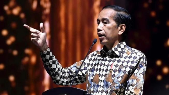 Jokowi Minta Masyarakat Waspada dengan Kenaikan Kasus Covid-19!