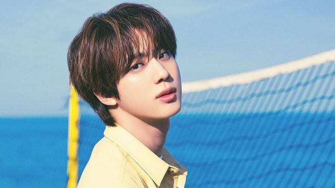 Jin BTS Bakal Nyanyikan Single Barunya di Konser Coldplay