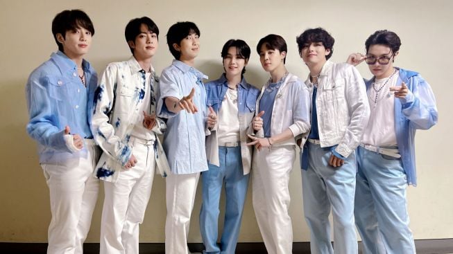 BTS Raih Piala Group of the Year MTV VMA 2022