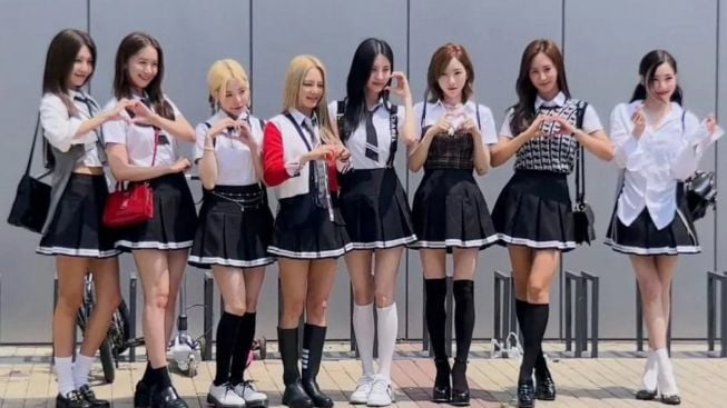 Girls' Generation Tampil Imut Pakai Seragam Sekolah di Acara Knowing Bros