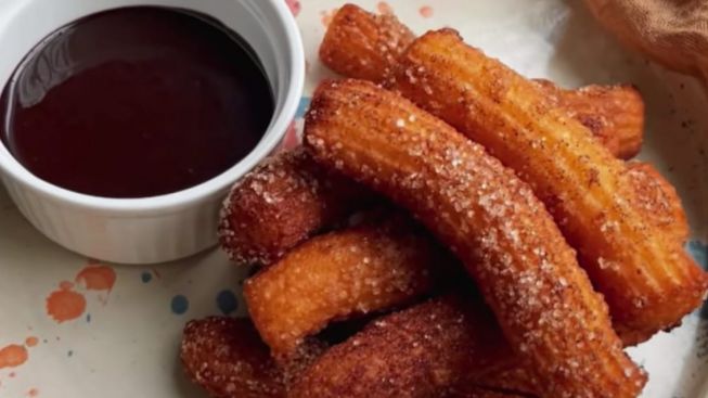 Resep Churros: Donat Ala Spanyol Dari Chef Martin Praja