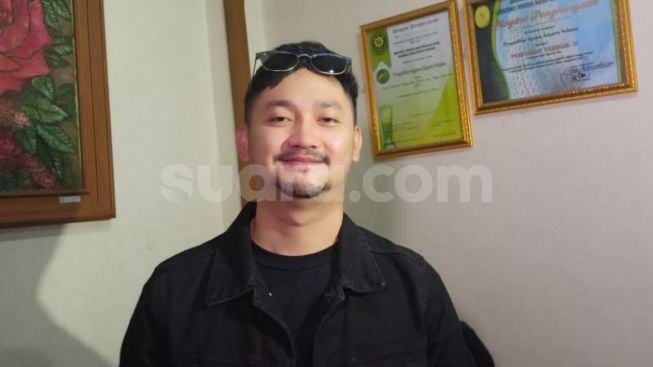 Heboh Dewi Perssik Diduga Mengandung Anaknya, Angga Wijaya Buka Suara