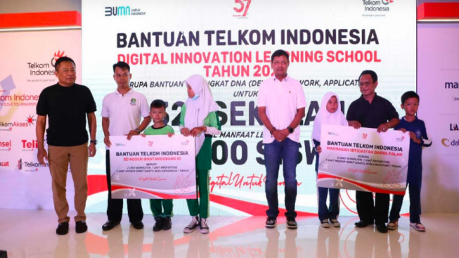 Bentuk Komitmen Telkom Bangkitkan Digitalisasi Pendidikan di Daerah 3T