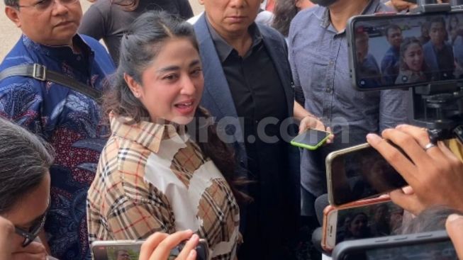 Dewi Perssik Laporkan Haters Penghina Dirinya Ke Polres, Serius Penjarakan Fans Leslar