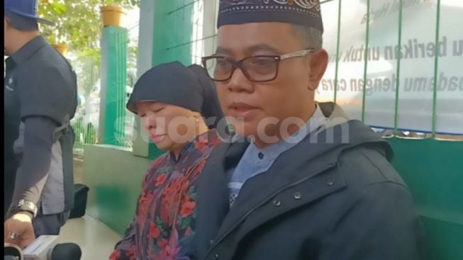 Setahun Meninggal, Haji Faisal Masih Merasakan Kehadiran Bibi Ardiansyah di Rumah