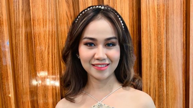 Mayang Pamer Hidung Hasil Operasi Plastik, Ini Penampakannya