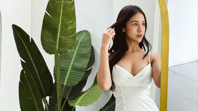 Gaun Anya Geraldine di Pernikahan Chelsea Islan Dicela: Ga Tau Adab!