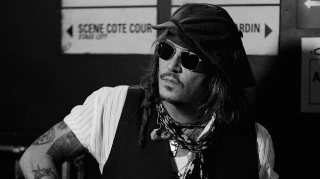 Johnny Depp Pingsan di Kamar Hotel, Konser The Hollywood Vampires Terpaksa Batal