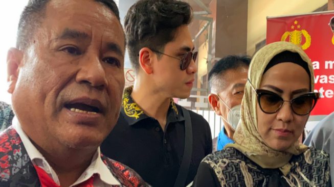 Hotman Paris Tegas Ultimatum Sinyal Perdamaian dari Ferry Irawan! Pesan Hotman Ini Tak Main-main