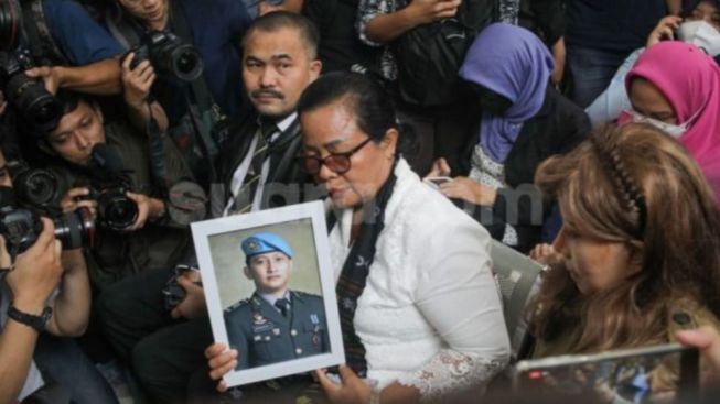 Ibunda Brigadir J Harap Tidak Ada Lagi Perempuan Tukang Fitnah Setelah Putri Candrawathi Divonis 20 Tahun Penjara