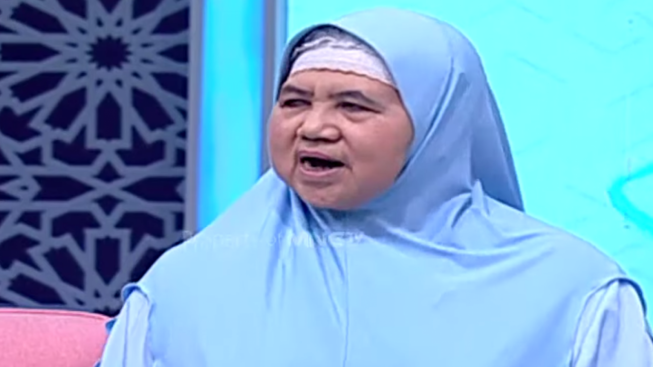 Bikin Geger! Anak Mamah Dedeh Belasan Tahun Murtad Karena Ikuti Agama Pacar