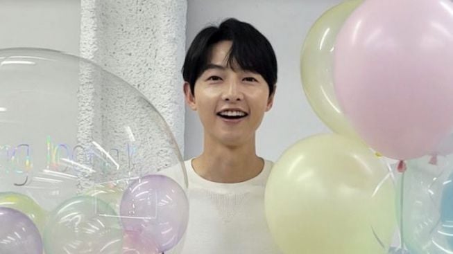 Resmi Jadi Ayah, Song Joong Ki Ungkap Kondisi Terkini Istri dan Anaknya