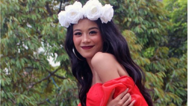 Goyang Gebrakk Eka Montana Siap Menggebrak Belantika Musik Lewat Debut Ambyar Sayang