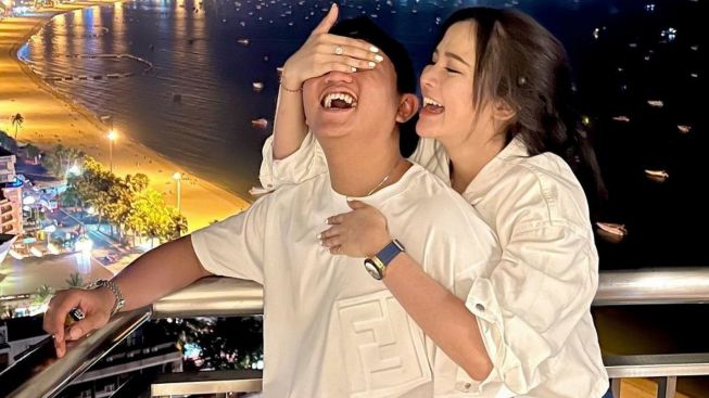 Berasa Naik Roller Coaster, Denny Caknan Ungkap Cara Lampiaskan Hasrat Dengan Bella Bonita: Kenceng Gitu..