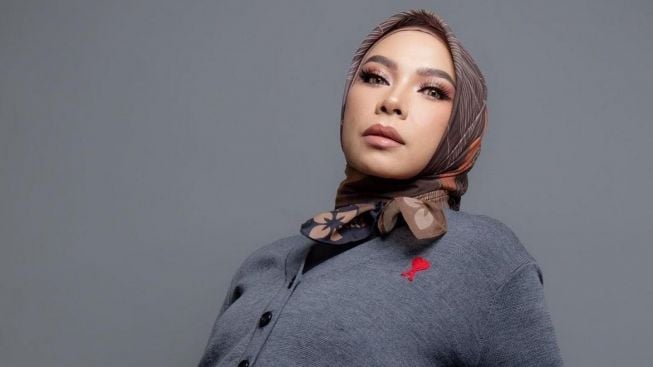 Melly Goeslaw Diterpa Cobaan Berat Saat Putuskan Pakai Hijab: Aku Enggak...