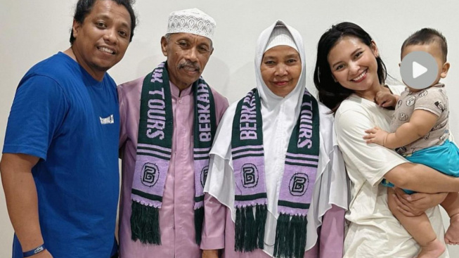 Rumah Mewah Arie Kriting dan Indah Permatasari Bikin Takjub, Orangtua Sampai Foto-foto di Kamar Mandi