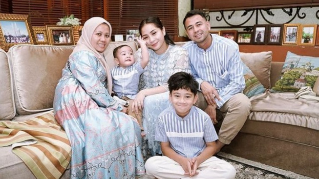 Bukan Hasil Mengasuh Cipung Rayyanza, Bayaran Sus Rini yang Super Fantastis Bikin Raffi Ahmad Mengaku Kalah: Itu Rezekinya Mereka