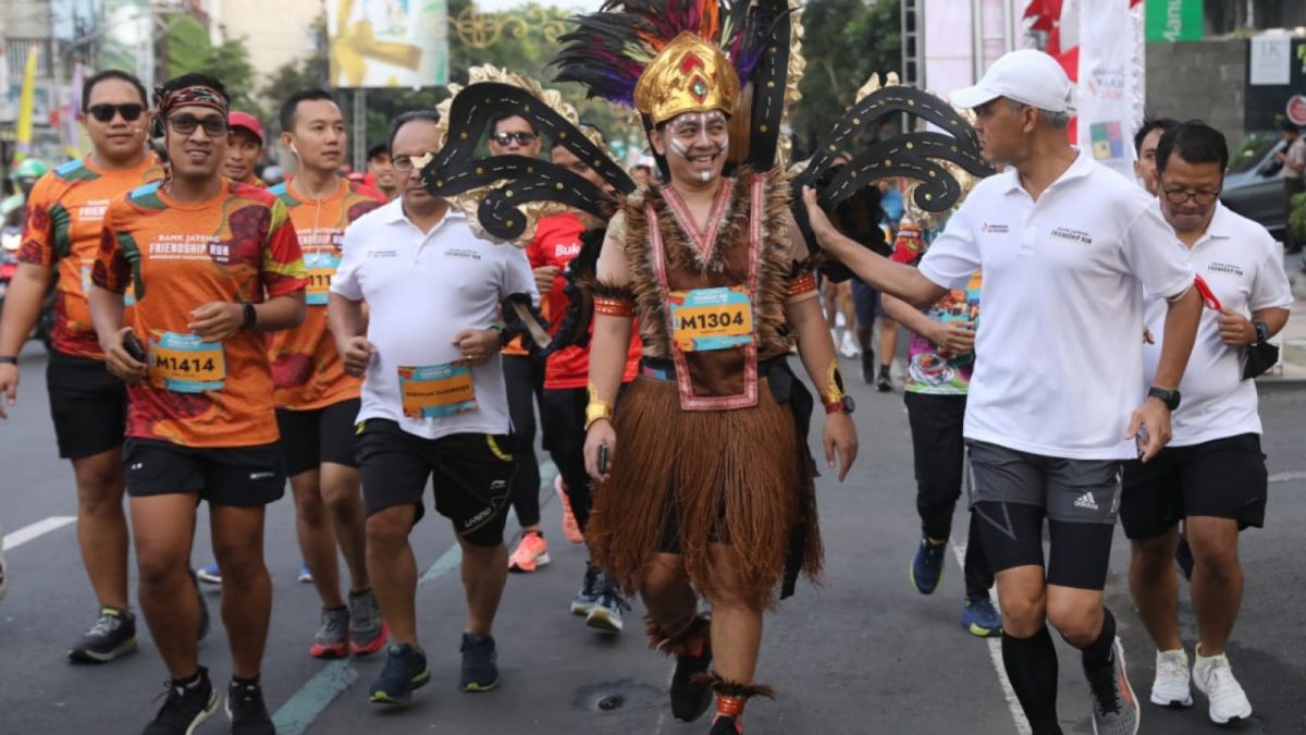 5KM Friendship Run Borobudur Marathon 2022 Semarang. [Dok Semarang.suara.com]