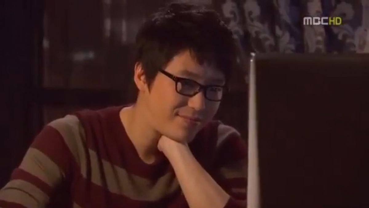 Uhm Ki Joon dalam drama Hero [Tangkap tayang Youtube]