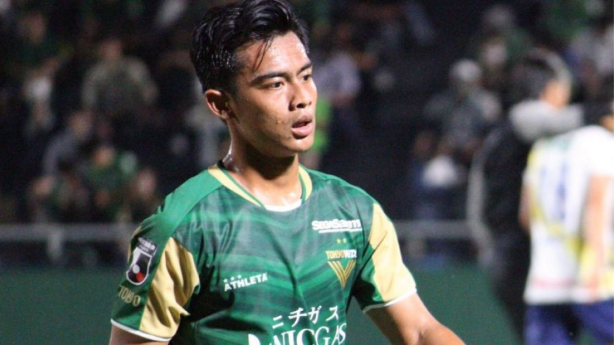 Pratama Arhan bek sayap Tim Nasional (Timnas) Indonesia itu turun sejak menit pertama untuk laga derbi Tokyo Verdy Vs Tokyo FC [(Twitter/@20_v_4on1_)]