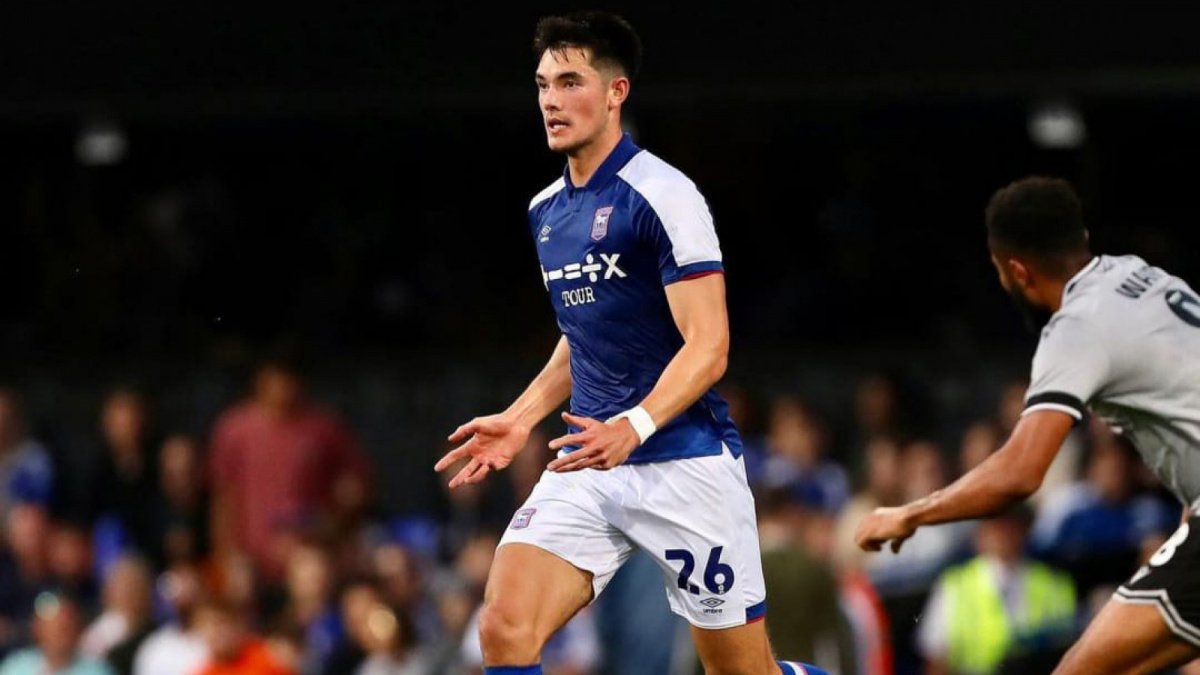Elkan Baggott mencuri perhatian bersama Ipswich Town di Carabao Cup [Instagram Elkan Baggott]