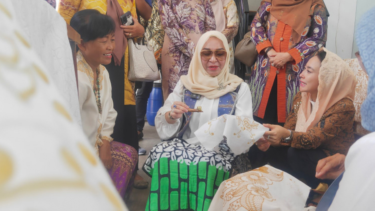 Pemprov dan Kadin Kalimantan Selatan Puji Batik Identix Semarang. [Semarang.suara.com]