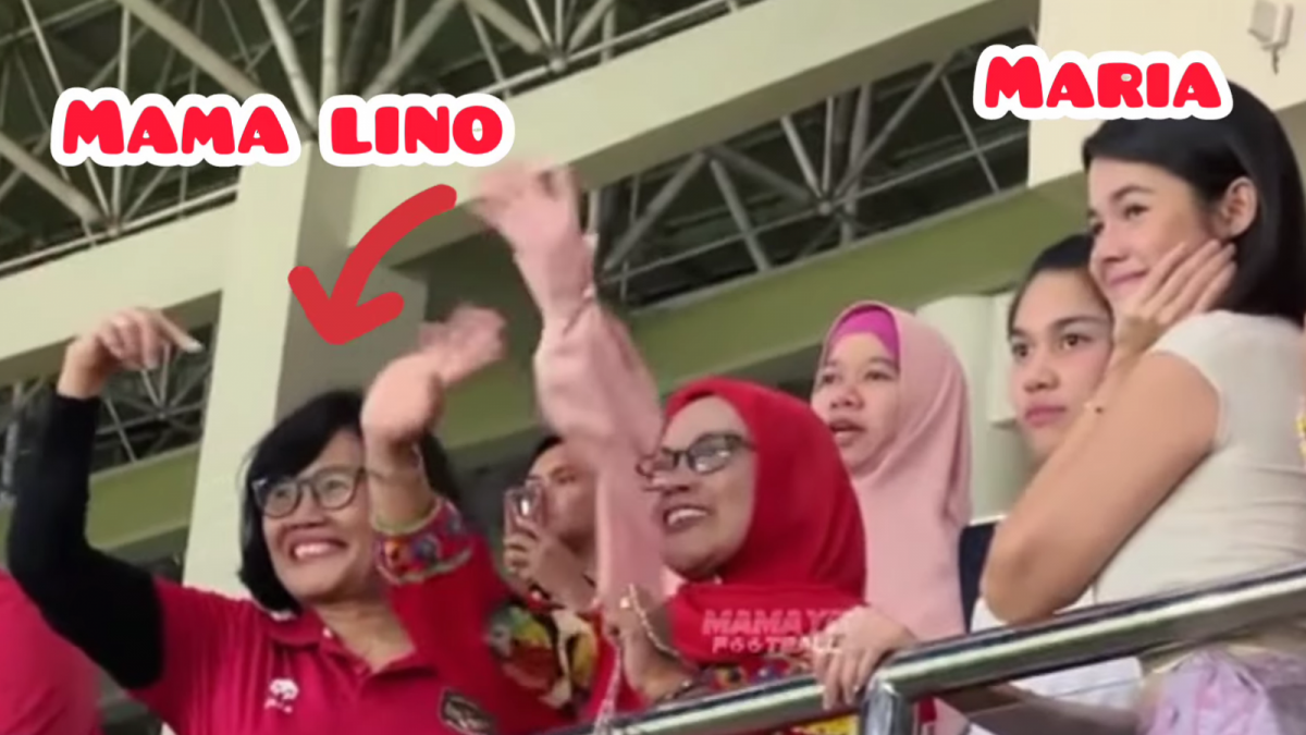 Mama Lino dan Maria tersenyum ke Marselino Ferdinan saat membela Timnas Indonesia vs Turkmenistan. [tangkap layar YouTube]