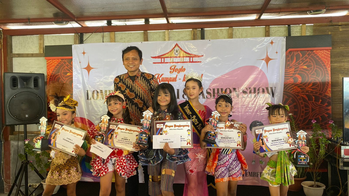 Lomba Fashion Show dan Mewarnai Tingkat PAUD TK SD di Joglo Kumpul Kumpul Semarang. [Semarang.suara.com]