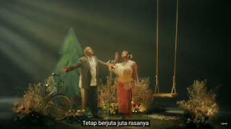 Lirik Lagu Jatuh Cinta Ost Film Keluarga Cemara 2 Dinyanyikan Oleh Marion Jola feat Teza Sumendra