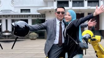 Potret Cantik Zara Wisuda SMA Dibonceng Vespa Lalu Ditraktir Es Krim Ridwan Kamil, Netizen Banyak yang Naksir