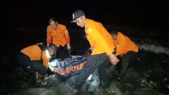 Ombak Besar Pantai Kramat Tegal Memakan Korban Seorang Remaja
