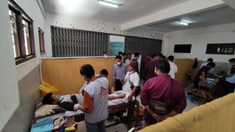 100 Anak Antusia Mengikuti Khitan Massal Gratis WOM Finance di SMK Bina Nusantara Semarang