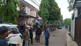 Polisi Geledah Rumah Nikita Mirzani Siang Hari, Masuk Kamar Pribadi Sita iPad