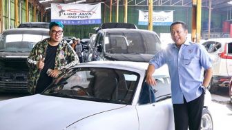 Dikunjungi Bamsoet, Uya Kuya Lebur Mazda MX-5 Warna Kuning Golkar, Saingi BMW Raffi Ahmad dan Audi Gading Marteen