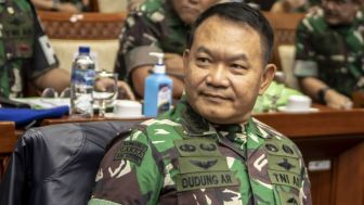 Pengamat Militer: Dudung Abdurachman Tipis Jadi Panglima TNI, Ada Satu Jenderal Lebih Kompeten