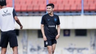 Video Gol Septian David Maulana Lewati 4 Pemain Persik, Pelatih Persib Luis Milla Dicolek Netizen