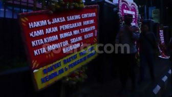 Bharada E Panen Karangan Bunga Sidang Hari Ini, Dukungan Pasal 51 ayat 1 KUHP: Apa itu ?