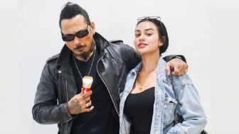 Nora Alexandra Di-bully Fans Jerinx, Sang Suami Angkat Bicara