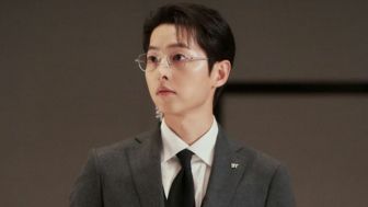 Reborn Rich Kena Kritik Pedas, Penggemar Kecewa Wajah Imut Song Joong Ki Terlalu Banyak Filter