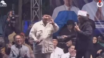 Roasting Lucu Cak Nun ke Prabowo Subianto, 'Panggang' Sang Menteri soal Pilpres 2014: Akan Menang Tapi...