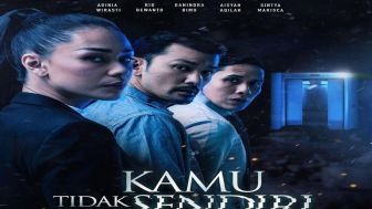 Link Nonton Streaming kamu Tidak Sendiri dengan Kualitas Full HD, Mimpi Buruk 2 Karyawan kantor yang Terjebak Didalam Lift