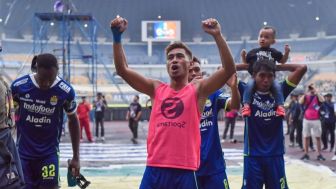 Bek Daisuke Sato Ancam Striker PSIS Semarang Carlos Fortes Ganggu Persib Bandung: Bunuh Saya Dahulu