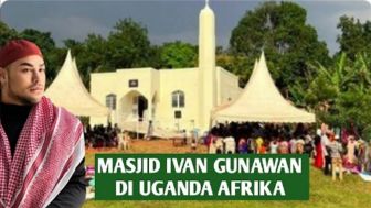 Artis Ivan Gunawan Bangun Masjid di Uganda, Habiskan Rp 500 Juta dan Pesta Potong 2 Sapi