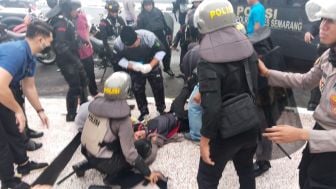 Kepolisian Amankan dan Periksa 16 Suporter Semarang yang Rusuh di Stadion Jatidiri