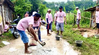 Respon Usulan Warga, Srikandi Ganjar Jateng Beri Fasilitas Penerangan di Kabupaten Pati
