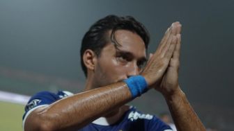 Aturan Baru, Persib Bandung Wajib Depak 1 Pemain: Ezra Walian, Marc Klok Atau Victor Igbonefo Musim Depan?