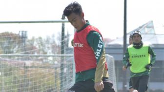 Rompi Merah Pratama Arhan, Kode Main Pelatih Tokyo Verdy Jelang Lawan Shimizu S-Pulse?